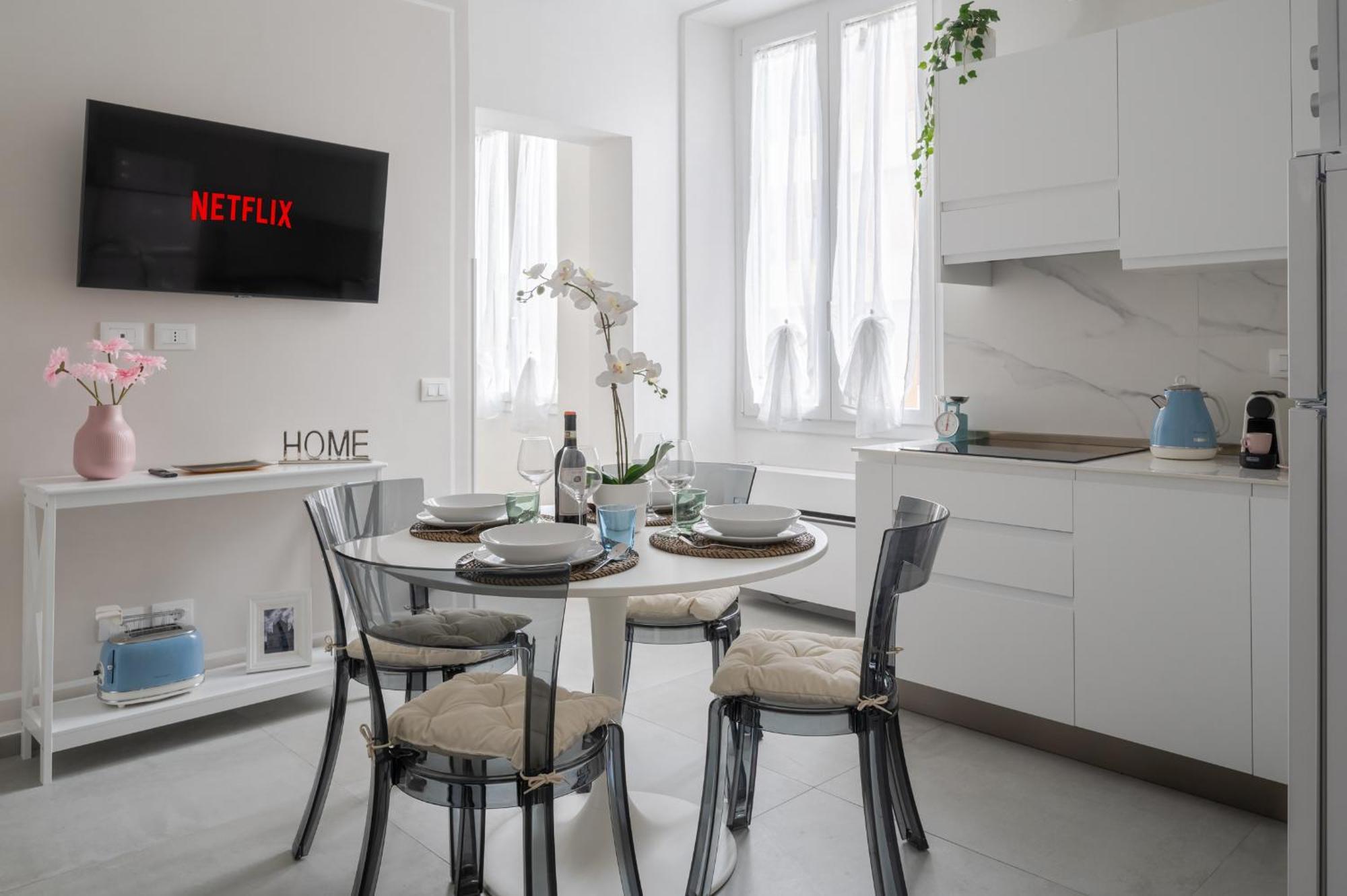 Via Ponte Alle Mosse, 19 - Florence Charming Apartments - A Chic, Newly Renovated Apartment Near Tram Leopolda, A Few Min From Downtown Exterior foto