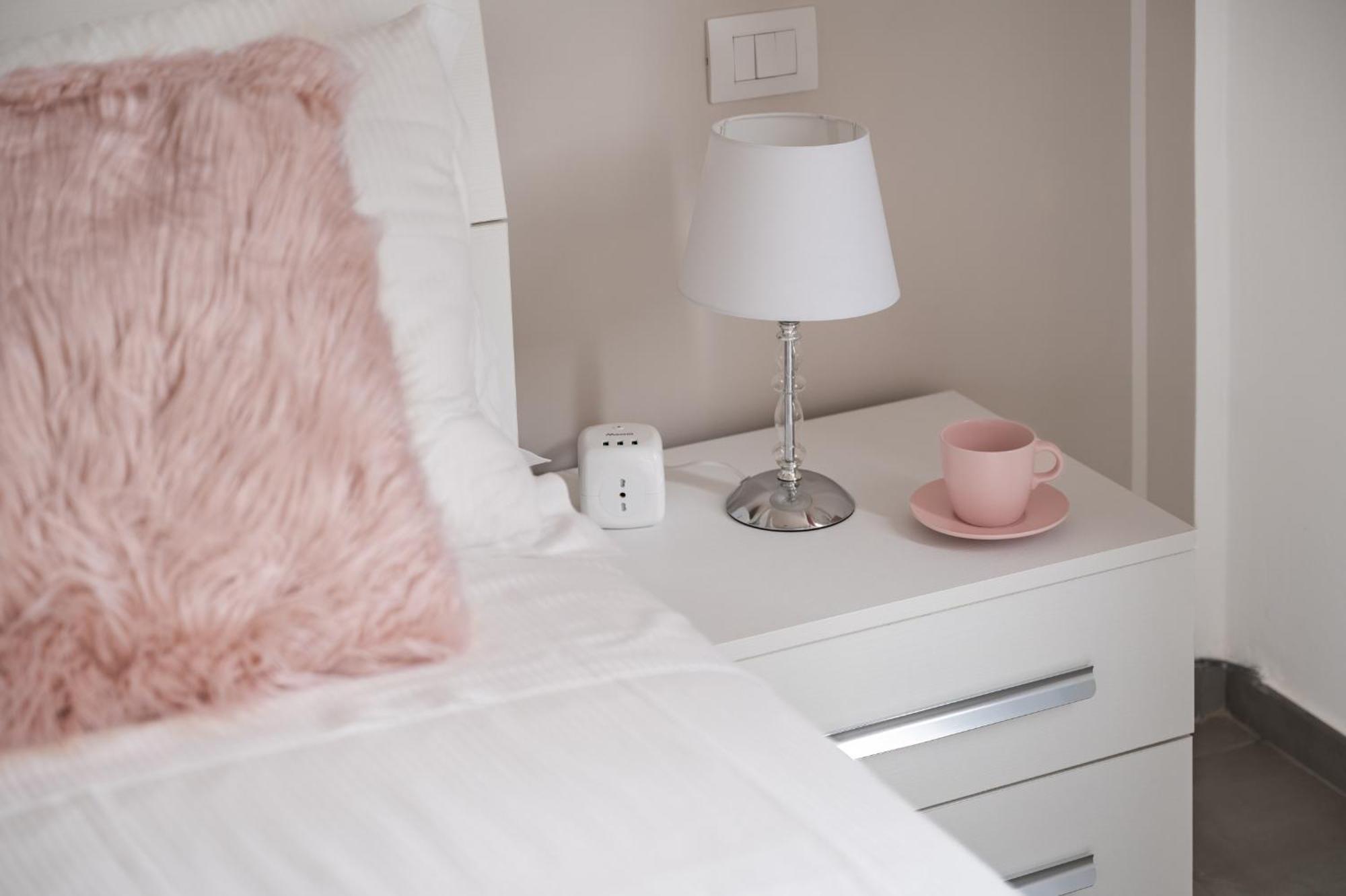 Via Ponte Alle Mosse, 19 - Florence Charming Apartments - A Chic, Newly Renovated Apartment Near Tram Leopolda, A Few Min From Downtown Exterior foto